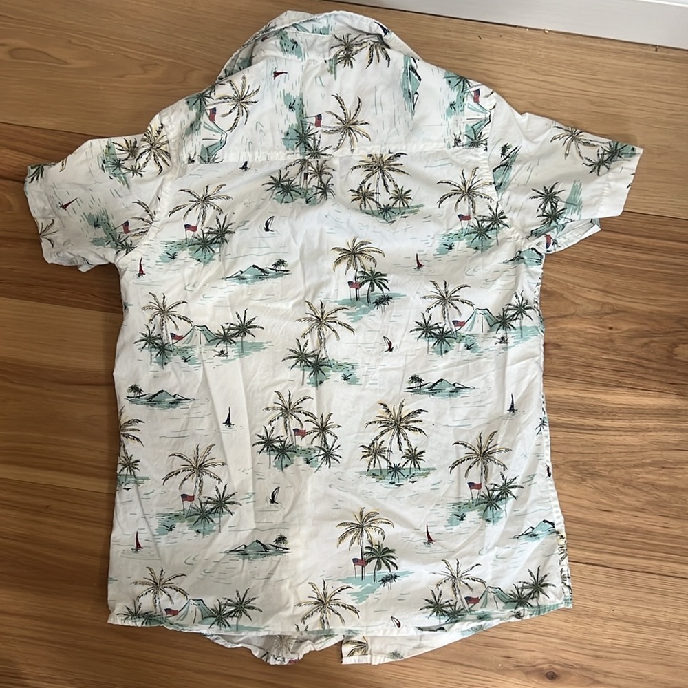 Button down shirt - Picture 3 of 3